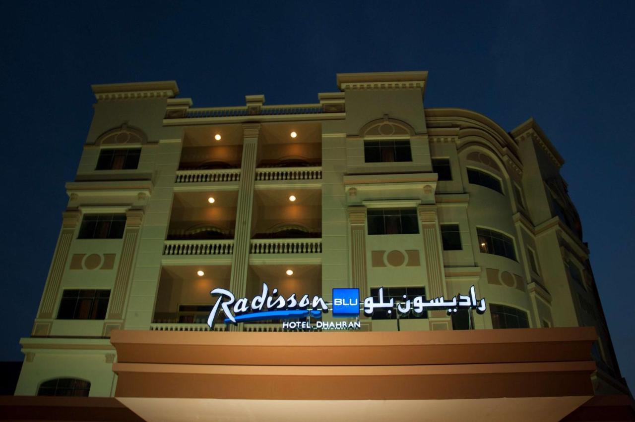 Radisson Blu Hotel, Dhahran Al Khobar Exterior photo